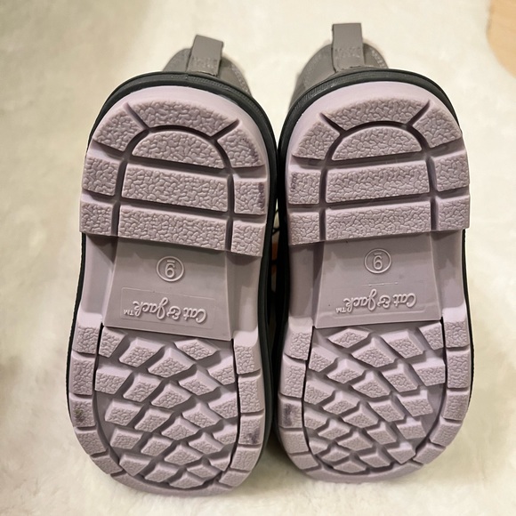 NEW Toddler wintert boots, size 9 - Picture 6 of 8